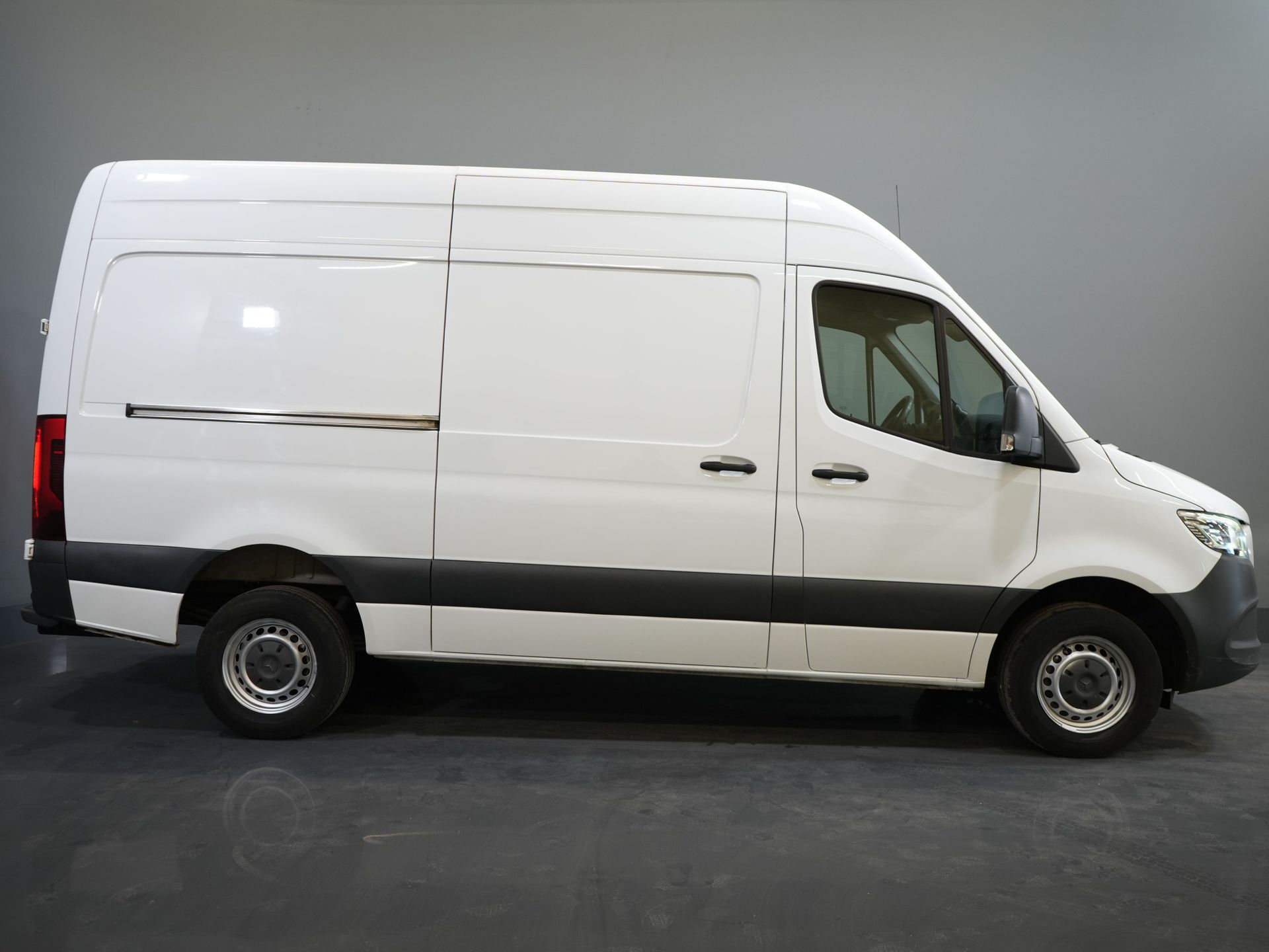 Mercedes-Benz Sprinter Van 316 2.2 CDI Aut. L2H2 EXPORT ONLY RWD LED/ designierter Sitz/ Cruise/ Anhängerkupplung