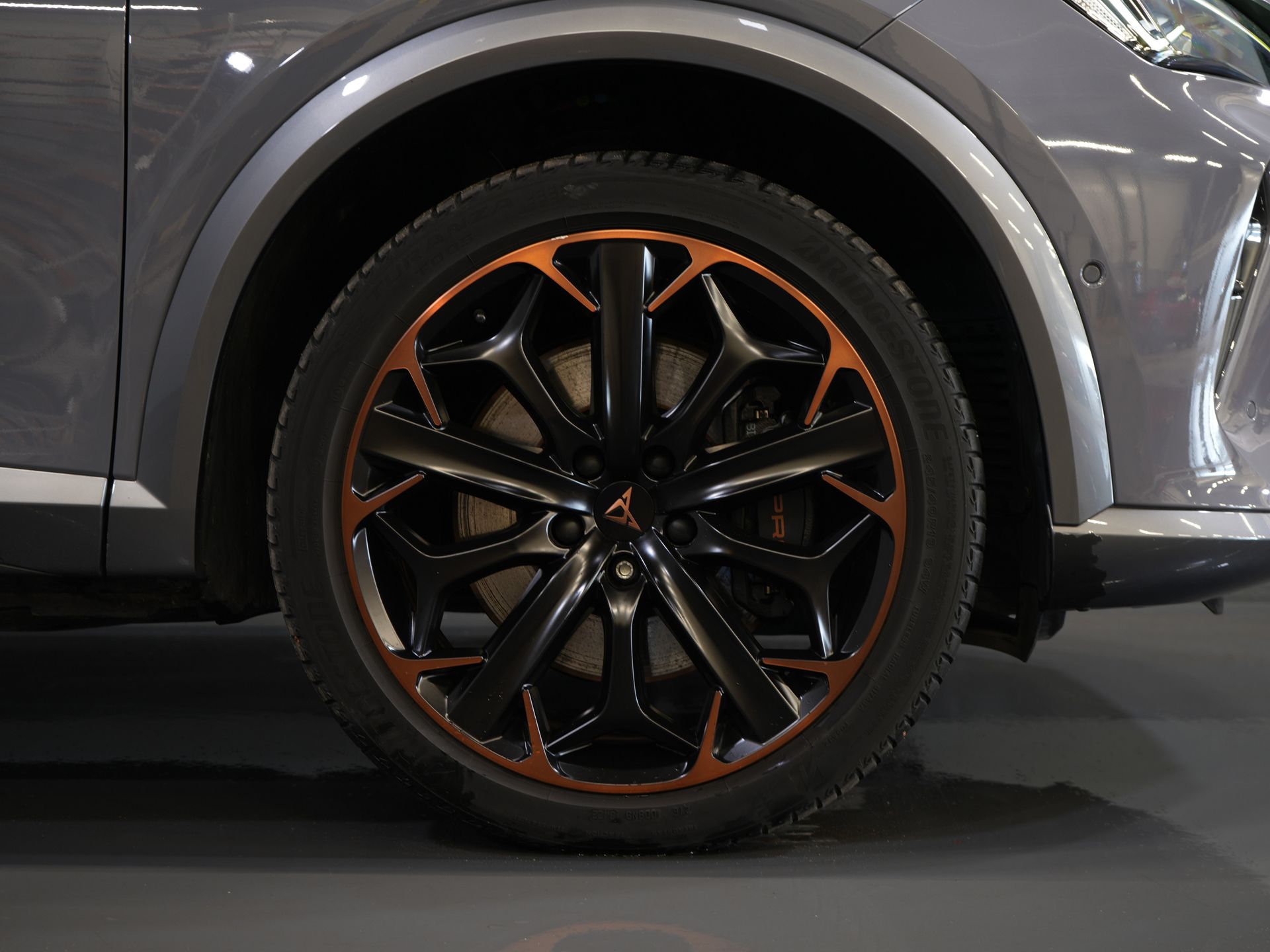 CUPRA Formentor SUV 1.4 e-Hybrid 245 CV VZ Performance Edition Cuero/ Carbono Asientos Bucket/ Matrix/ Adapt. Cruise/ Carplay/ Camera/ Seatverw./ Steeringv