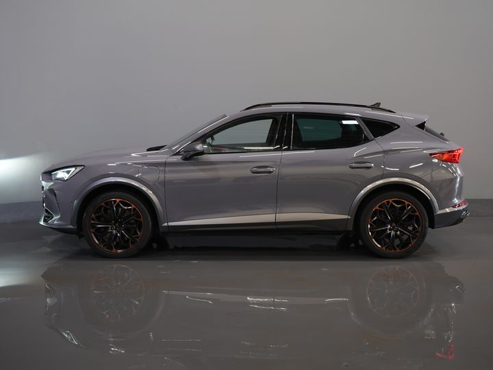 CUPRA Formentor SUV 1.4 e-Hybrid 245 CV VZ Performance Edition Cuero/ Carbono Asientos Bucket/ Matrix/ Adapt. Cruise/ Carplay/ Camera/ Seatverw./ Steeringv