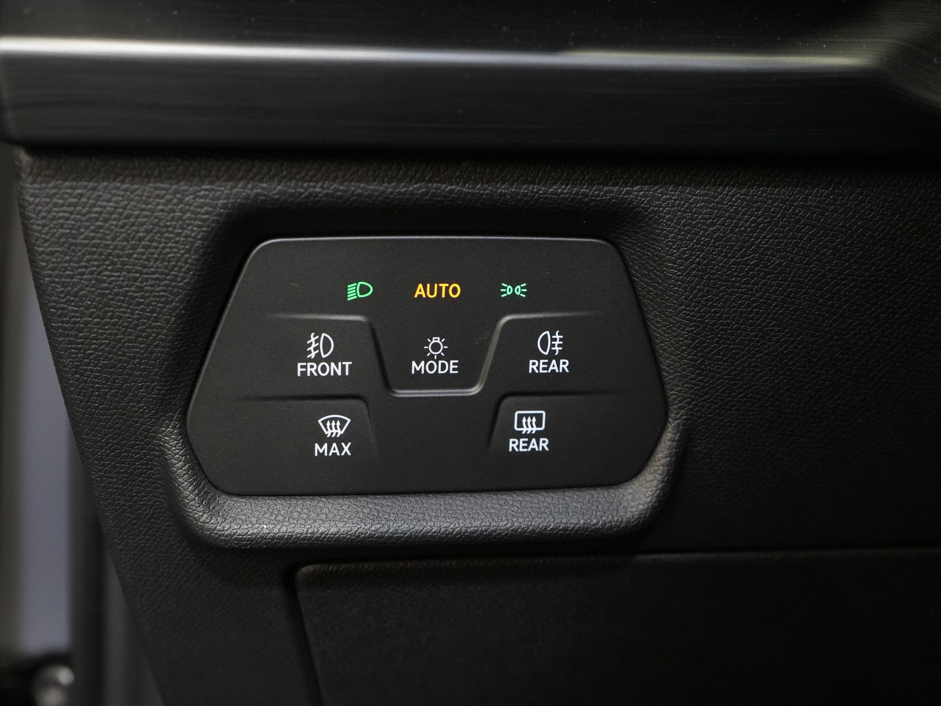 CUPRA Formentor SUV 1.4 e-Hybrid 245 CV VZ Performance Edition Cuero/ Carbono Asientos Bucket/ Matrix/ Adapt. Cruise/ Carplay/ Camera/ Seatverw./ Steeringv