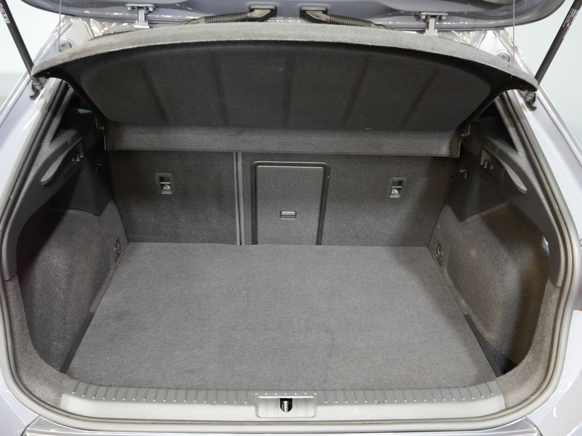CUPRA Formentor SUV 1.4 e-Hybrid 245 CV VZ Performance Edition Cuero/ Carbono Asientos Bucket/ Matrix/ Adapt. Cruise/ Carplay/ Camera/ Seatverw./ Steeringv