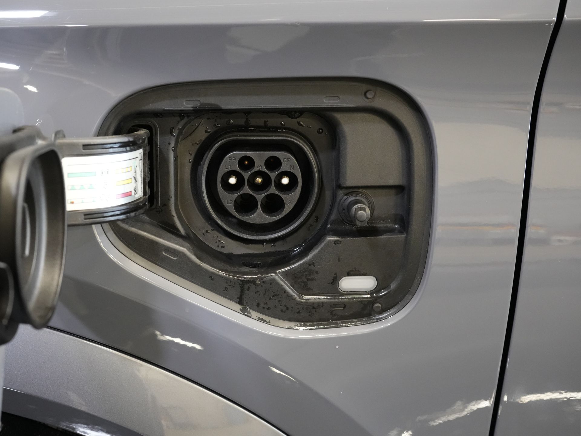 CUPRA Formentor SUV 1.4 e-Hybrid 245 CV VZ Performance Edition Cuero/ Carbono Asientos Bucket/ Matrix/ Adapt. Cruise/ Carplay/ Camera/ Seatverw./ Steeringv
