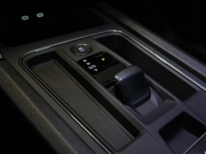 CUPRA Formentor SUV 1.4 e-Hybrid 245 CV VZ Performance Edition Cuero/ Carbono Asientos Bucket/ Matrix/ Adapt. Cruise/ Carplay/ Camera/ Seatverw./ Steeringv