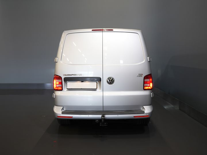 Volkswagen Transporter Van 2.0 TDI 140 ch DSG Aut. L2 Highline BPM FREE ! LED/ 2x porte coulissante/ Chauffage de siège/ Chauffage de béquille/ Ceinture V.V./ Sidebars/ 18''LMV/ Camera/ 