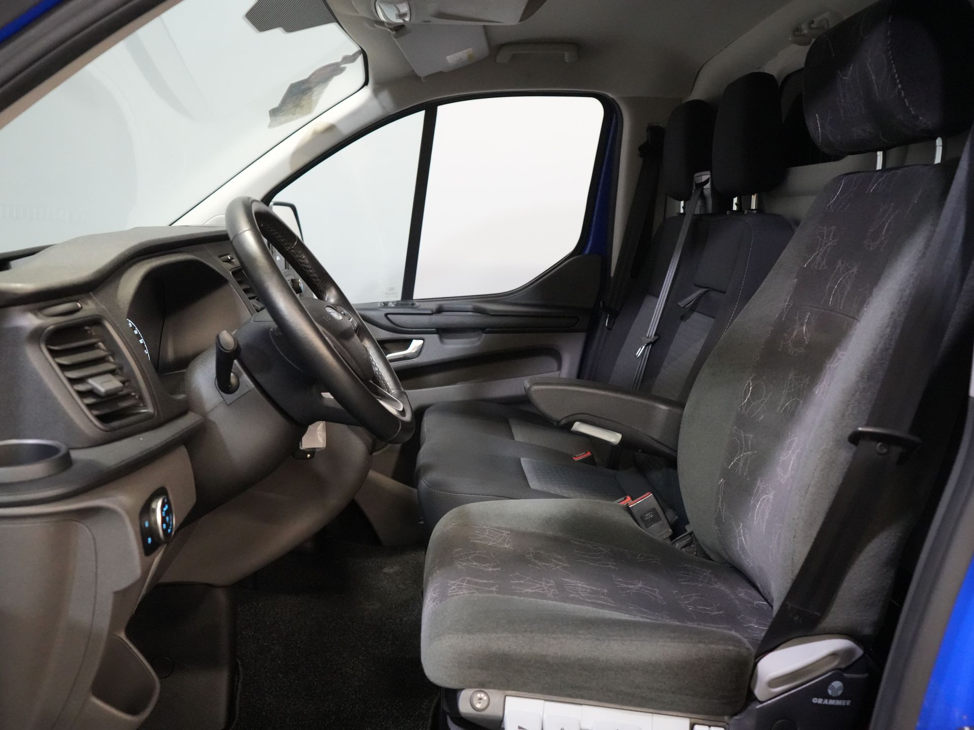 Ford Transit Custom Van 2.0 TDCI 130 CV Aut. BPM ¡GRATIS! ¡Ready2Go! BOTT Interior L+R/ Cinturón V.V/ Inversor/ Gev.Stoel/ Stoelverw./ Cruise/ PDC/ Towbar/ 