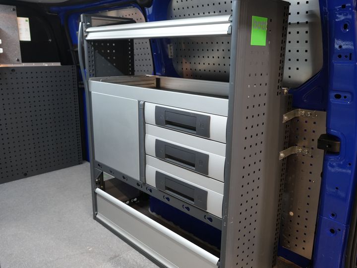 Ford Transit Custom Van 2.0 TDCI 130 CV Aut. BPM ¡GRATIS! ¡Ready2Go! BOTT Interior L+R/ Cinturón V.V/ Inversor/ Gev.Stoel/ Stoelverw./ Cruise/ PDC/ Towbar/ 