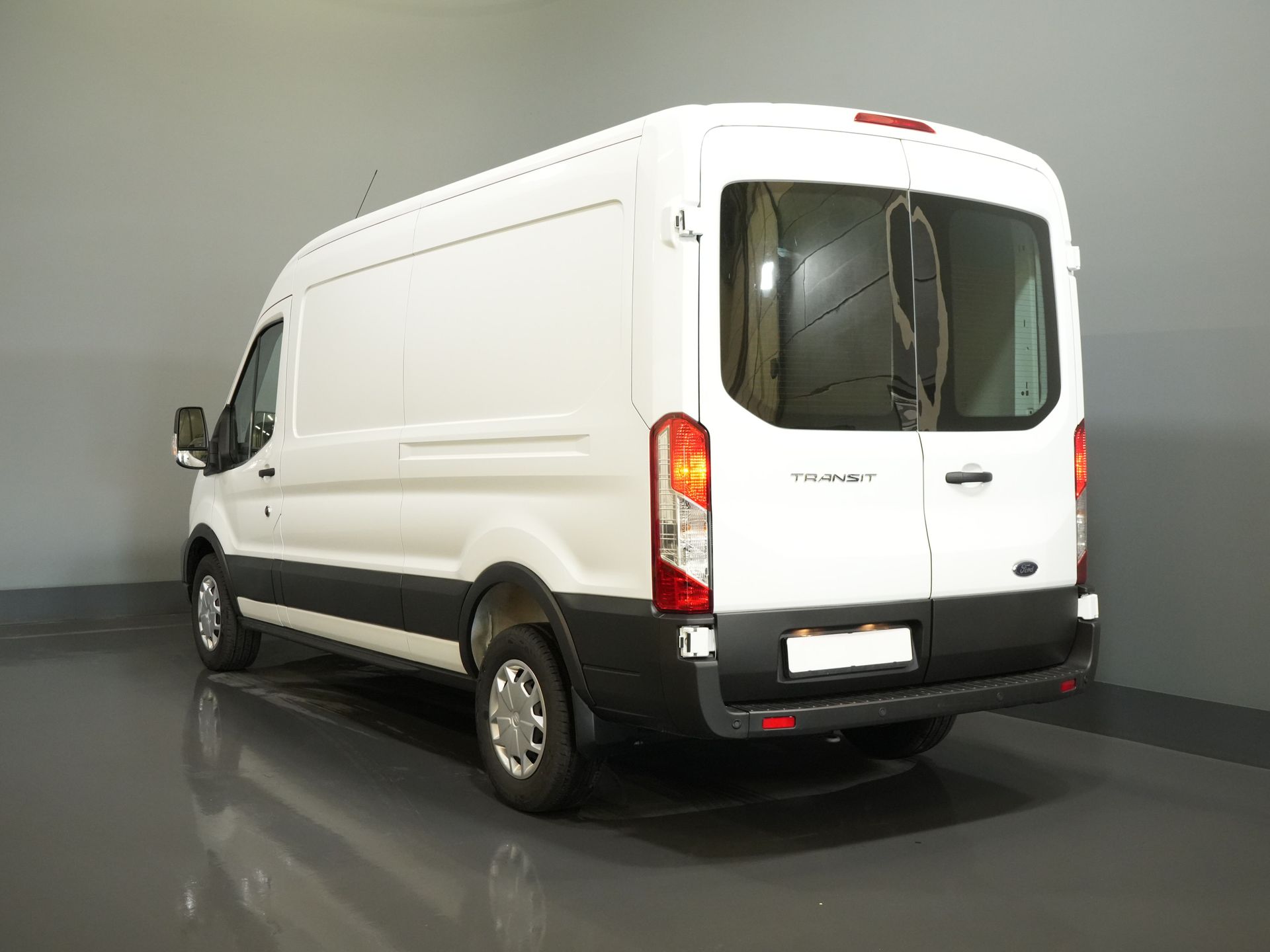 Ford Transit Bestelbus 350 2.0 TDCI 130 pk Aut. L3H2 Trend BPM VRIJ/ Cruise/ PDC V+A/ DAB/ Airco