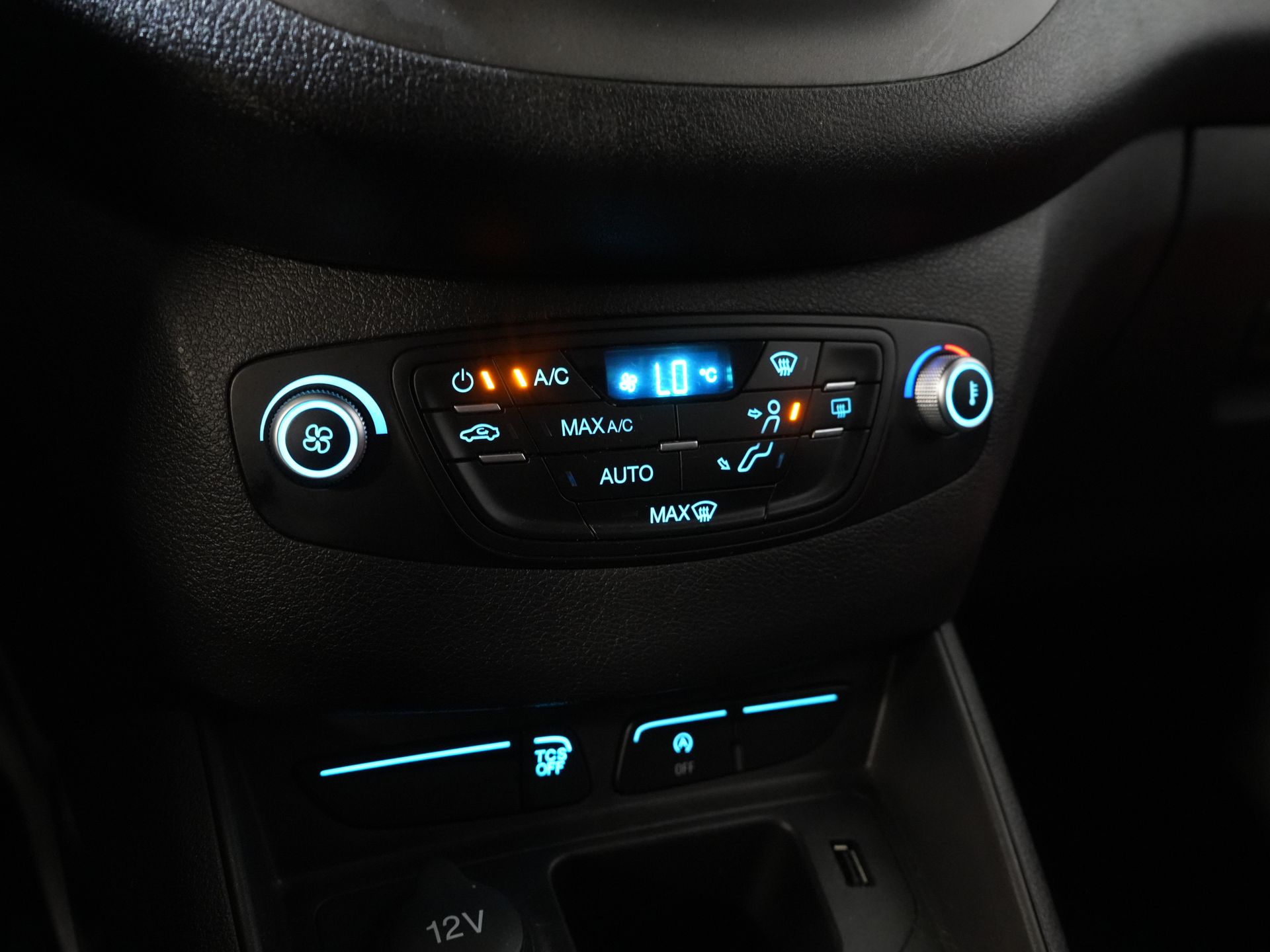 Ford Transit Courier Bestelbus 1.0 EcoBoost 100pk Limited BENZINE BPM VRIJ! Carplay/ Camera/ Climate/ Cruise/ PDC/ LMV/ DAB