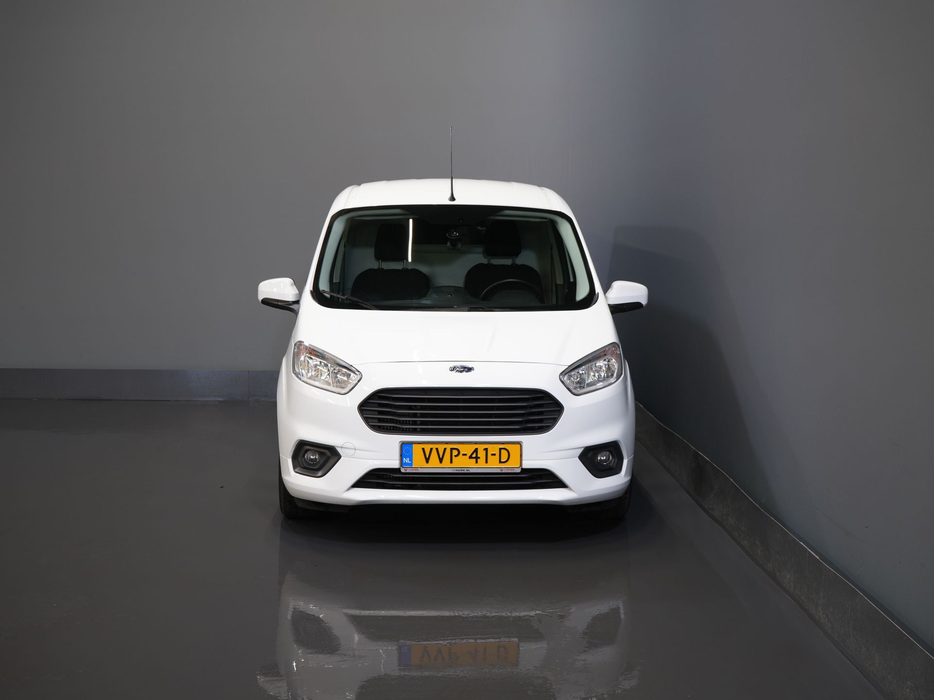 Ford Transit Courier Bestelbus 1.0 EcoBoost 100pk Limited BENZINE BPM VRIJ! Carplay/ Camera/ Climate/ Cruise/ PDC/ LMV/ DAB