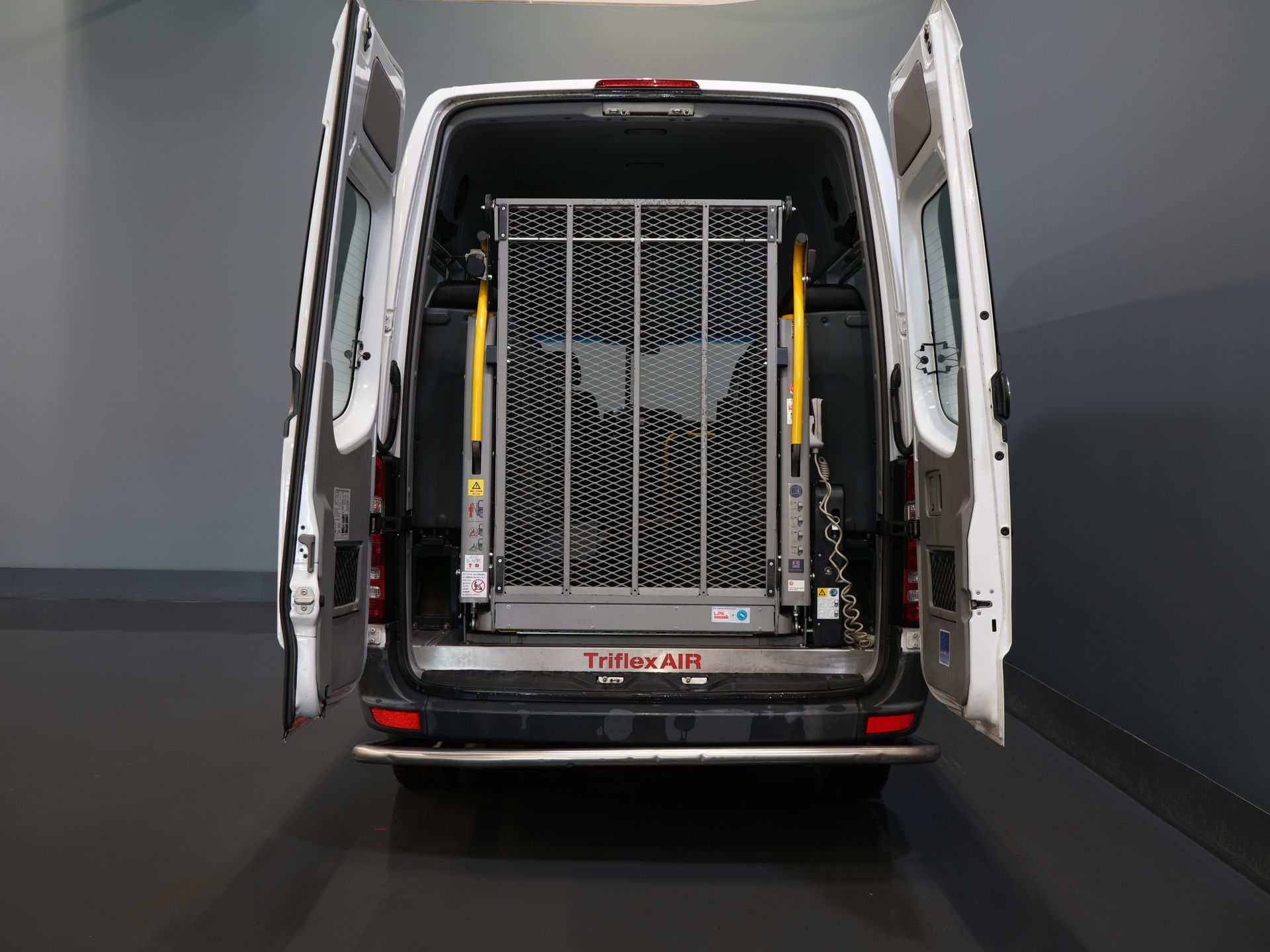 Mercedes-Benz Sprinter Passenger Transport 313 2.2 CDI Aut. L2H2 10 648 € z VAT BPM GRATIS! EXPORT Kombi/ 9 osób/ Kombi/ 9P/ Airco/ Winda dla wózków inwalidzkich