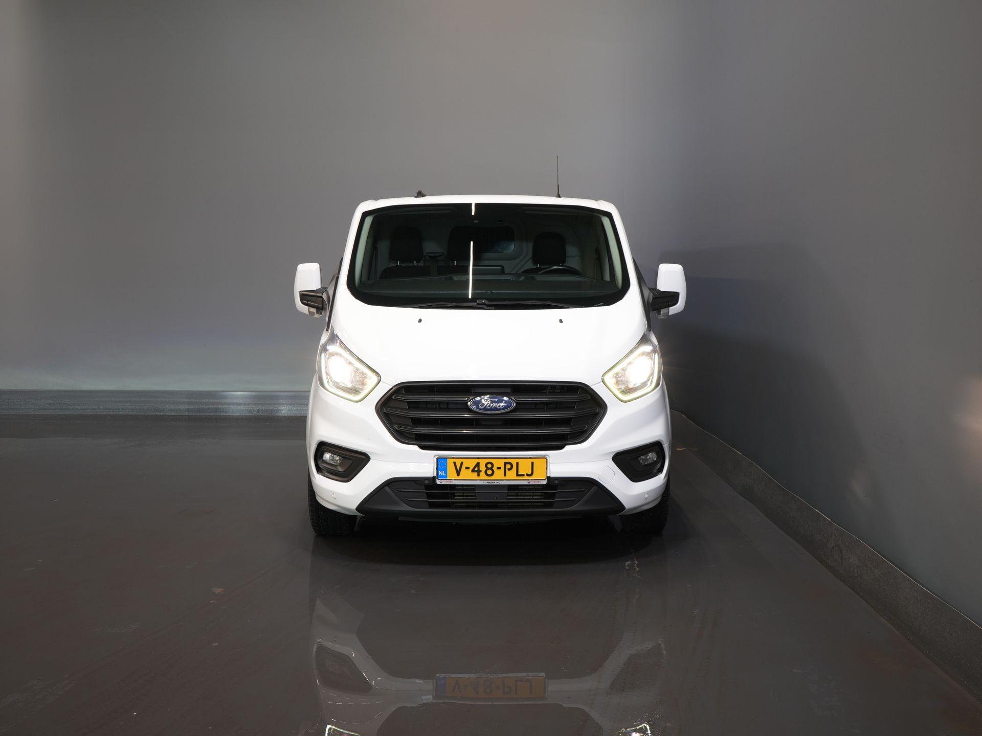 Ford Transit Custom Van 2.0 TDCI 130 hp Aut. L2 2x Schiebetür/ Standheizung/ Stoelverw./ Carplay/ Airco/ Cruise/ PDC/ DAB/ Abschlepphaken