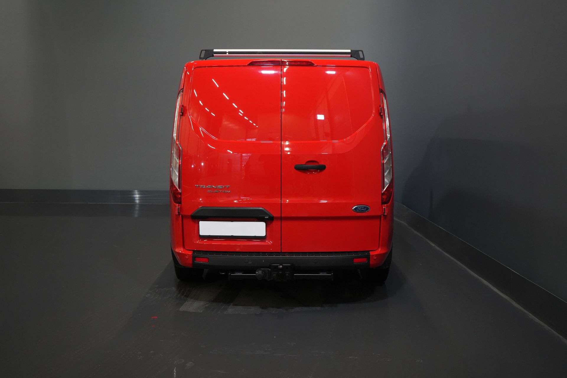 Ford Transit Custom Van 300 2.0 TDCI 130 CP Aut. Limited 2x Ușă glisantă/ Bi-Xenon/ Sortimo/ Încălzire stand/ Încălzire scaune/ Carplay/ Cameră/ PDC/ Cruise