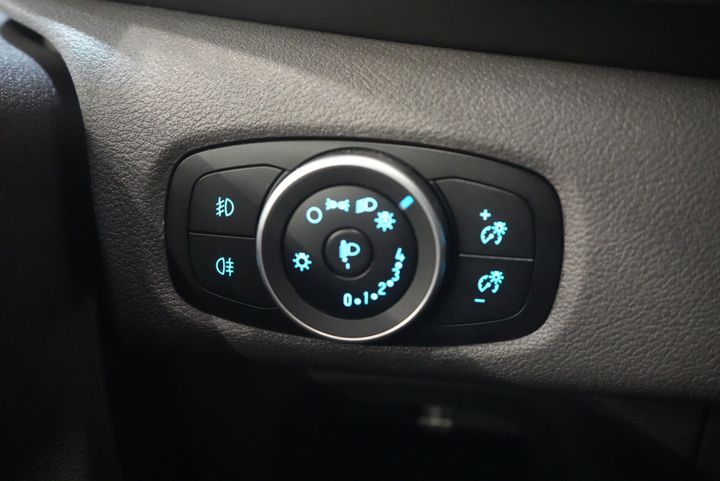 Ford Transit Custom Van 300 2.0 TDCI 130 CP Aut. Limited 2x Ușă glisantă/ Bi-Xenon/ Sortimo/ Încălzire stand/ Încălzire scaune/ Carplay/ Cameră/ PDC/ Cruise