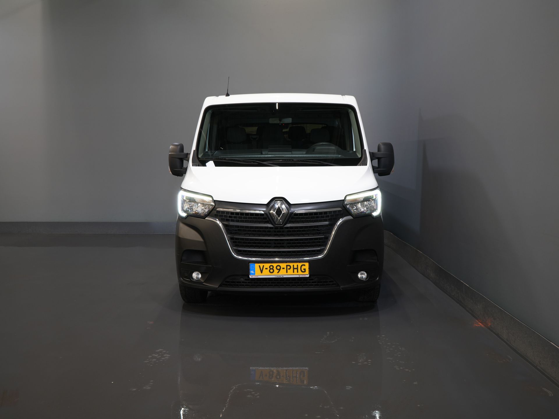 Renault Master Offener Laderaum 2.3 dCi 150 PS DC Doppelkabine Offener Laderaum/ 7 Pers./ 2.5t Trekverm./ Airco/ Abschlepphaken/ 242x204x40/ Pick-Up