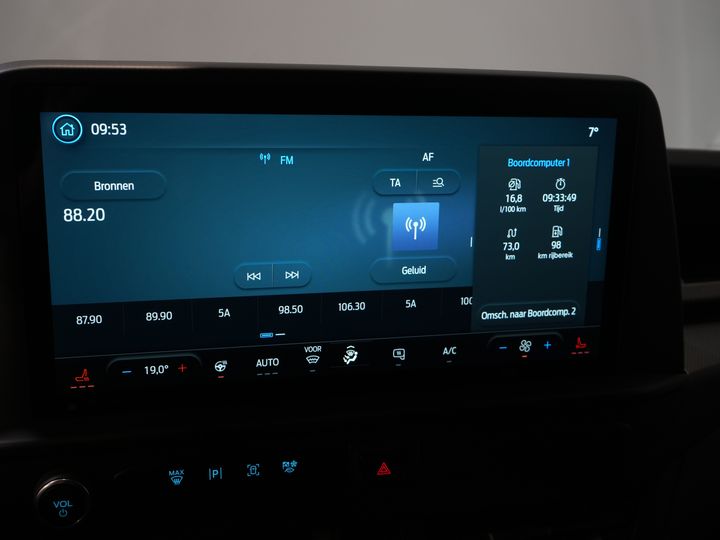 Ford Transit Custom Van 320 2.0 TDCI 136 KM L2 Trend Gwarancja 11-29'/ LED/ Stoelverwind/ Afn.Trekhaak/ Stuurverwind/ Carplay/ Kamera/ Klimat/ PDC/ LMV/ Cruis