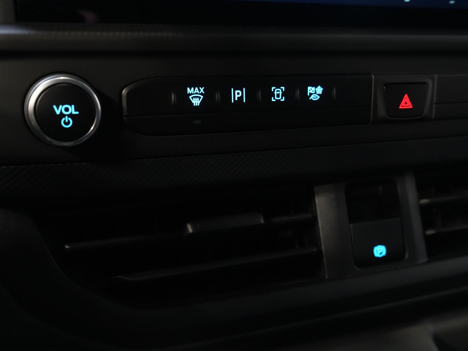 Ford Transit Custom Vans 320 2.0 TDCI 136 CV L2 Trend Garantía 11-29'/ LED/ Spoiler/ Front lip/ Sidebars/ Stoelverwiler/ Afn.Trekhaak/ Stuurverwil/ Carplay/ Cam