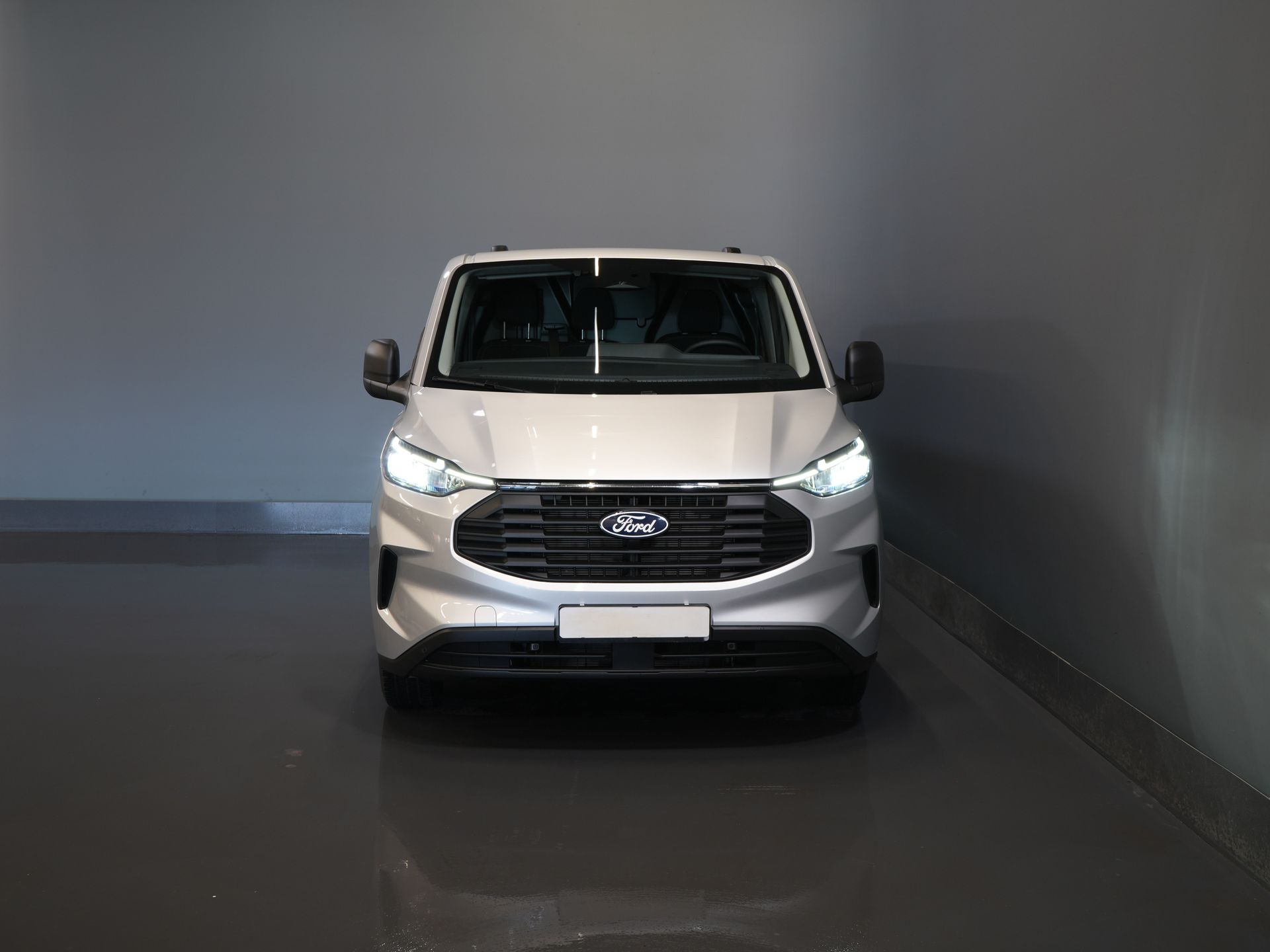 Ford Transit Custom Van 320 2.0 TDCI 136 KM L2 Trend Gwarancja 11-29'/ LED/ Stoelverwind/ Afn.Trekhaak/ Stuurverwind/ Carplay/ Kamera/ Klimat/ PDC/ LMV/ Cruis