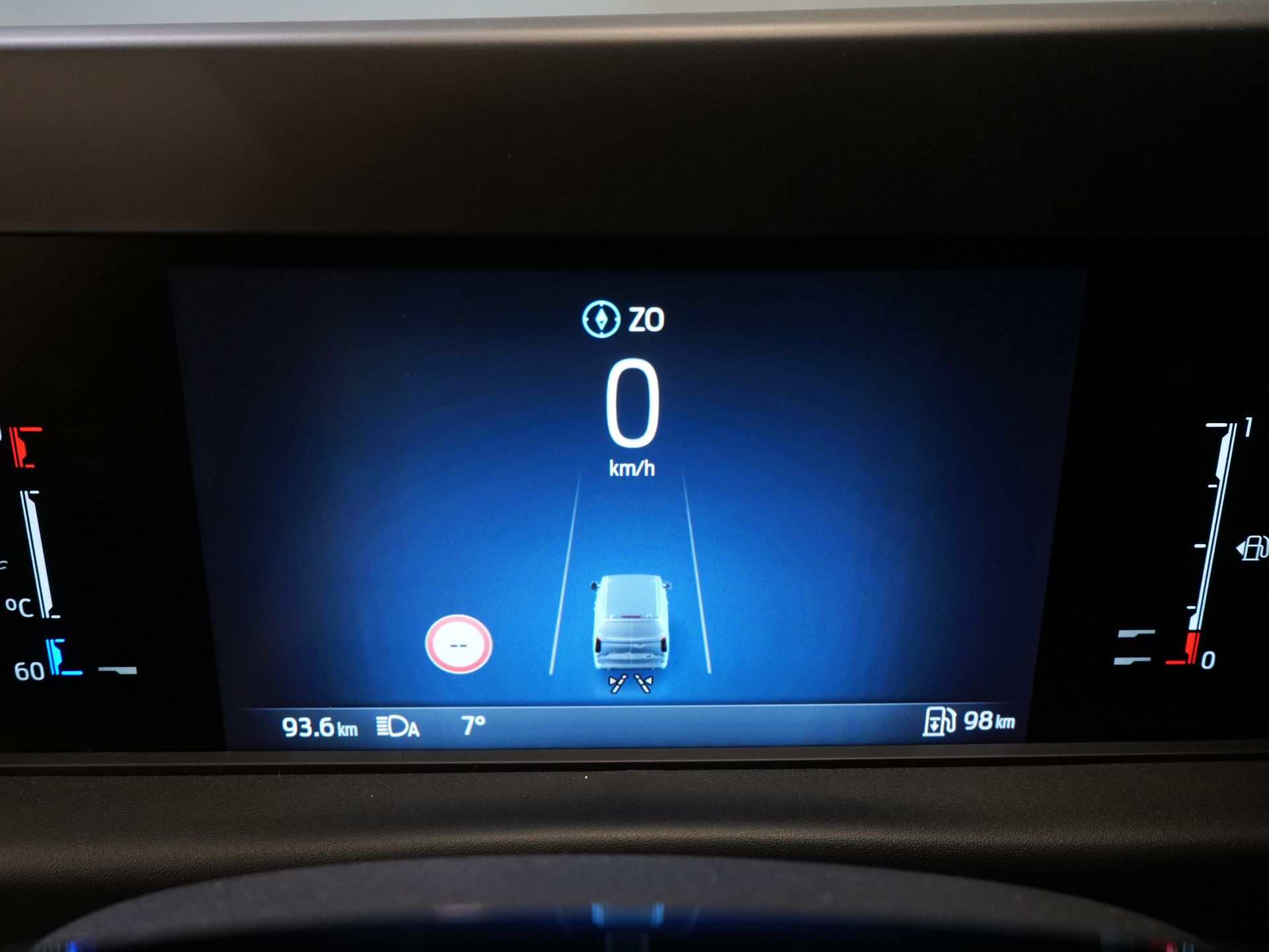 Ford Transit Custom Vans 320 2.0 TDCI 136 CV L2 Trend Garantía 11-29'/ LED/ Spoiler/ Front lip/ Sidebars/ Stoelverwiler/ Afn.Trekhaak/ Stuurverwil/ Carplay/ Cam