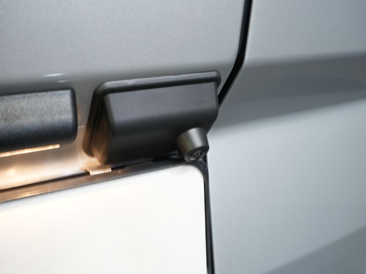 Ford Transit Custom Vans 320 2.0 TDCI 136 CV L2 Trend Garantía 11-29'/ LED/ Spoiler/ Front lip/ Sidebars/ Stoelverwiler/ Afn.Trekhaak/ Stuurverwil/ Carplay/ Cam