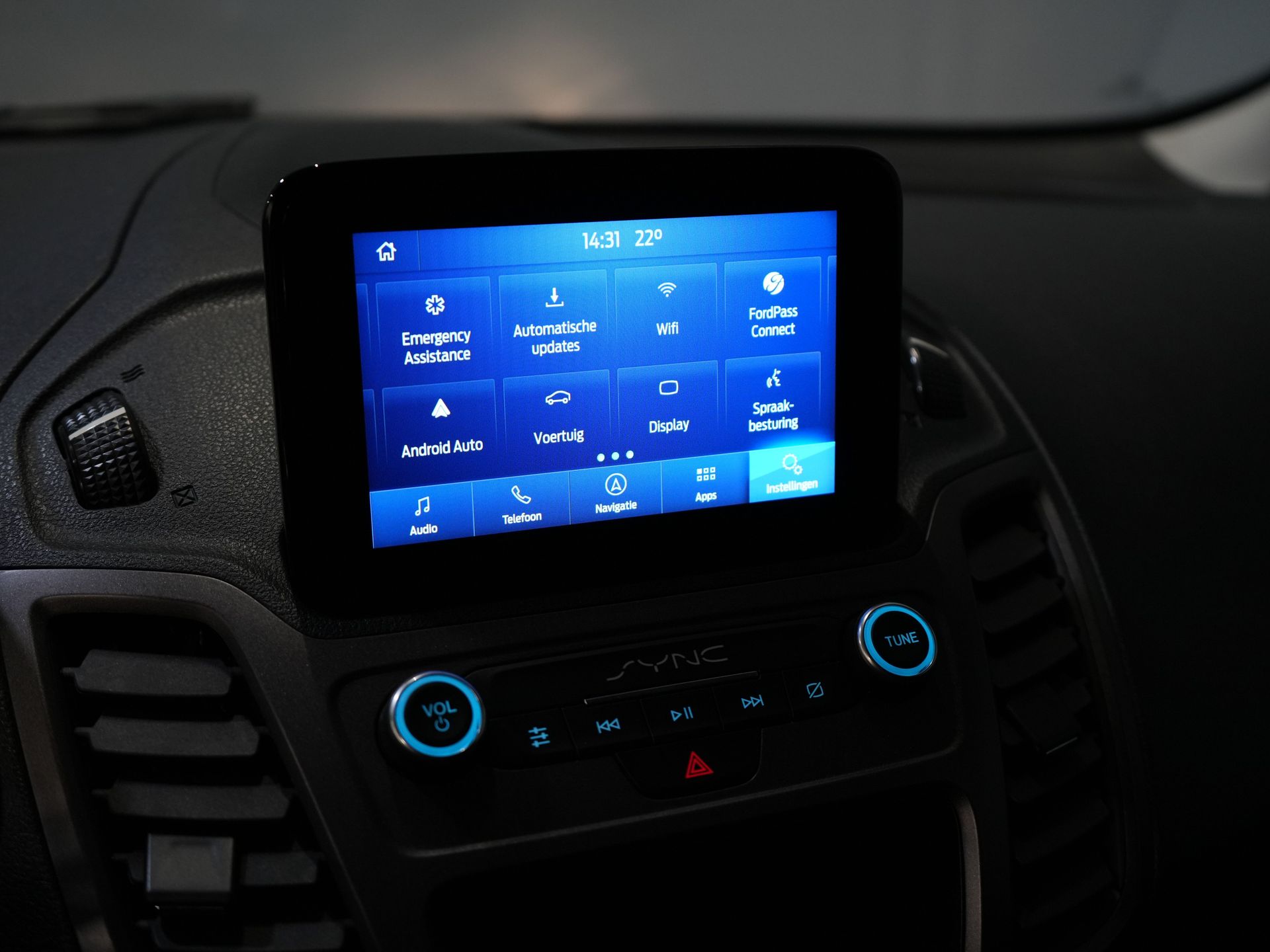 Ford Transit Connect Van 1.0 EcoBoost BENZINE L2 Trend BPM FREE! Ready2Go NL Car/ Carplay/ Airco/ Camera/ Cruise/ PDC