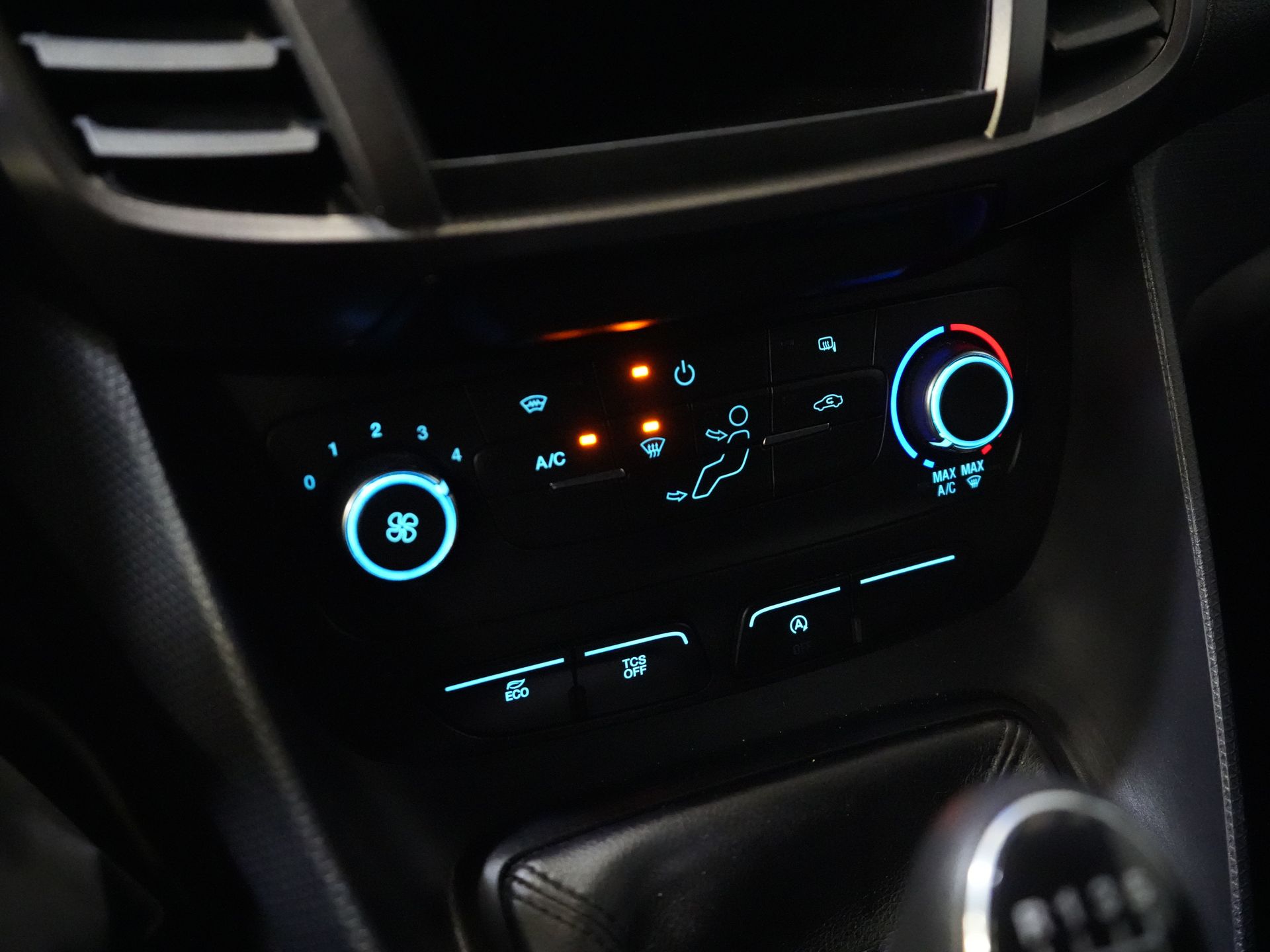 Ford Transit Connect Van 1.0 EcoBoost BENZINE L2 Trend BPM FREE! Ready2Go NL Car/ Carplay/ Airco/ Camera/ Cruise/ PDC