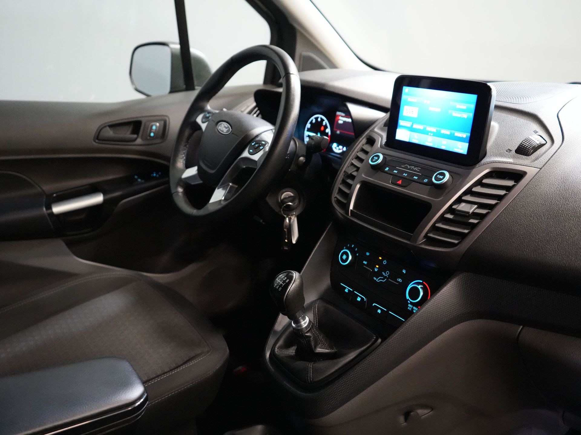 Ford Transit Connect Van 1.0 EcoBoost BENZINE L2 Trend BPM FREE! Ready2Go NL Car/ Carplay/ Airco/ Camera/ Cruise/ PDC