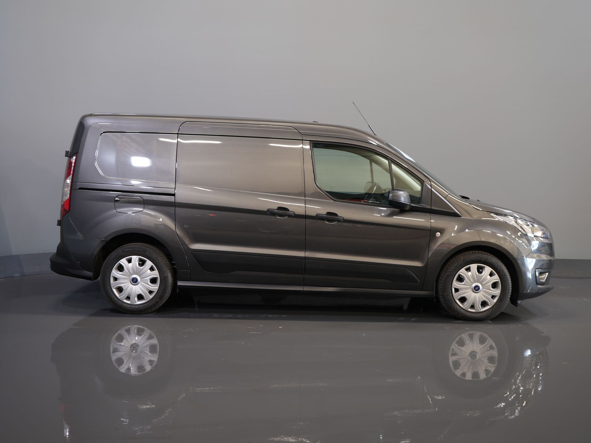 Ford Transit Connect Van 1.0 EcoBoost BENZINE L2 Trend BPM FREE! Ready2Go NL Car/ Carplay/ Airco/ Camera/ Cruise/ PDC