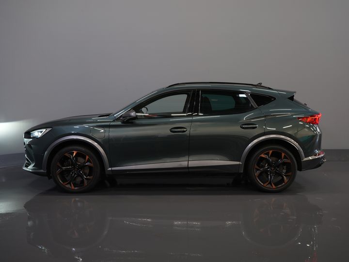 CUPRA Formentor SUV 1.4 e-Hybrid VZ Performance 245 CV (DEMO) Panorámica/ Cuero/ Matrix/ Control de crucero adaptativo/ Cierre eléctrico/ Memoria/ 19