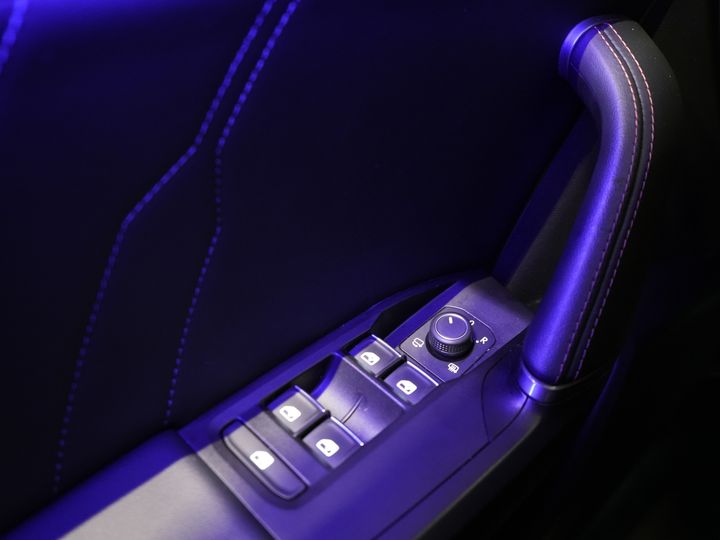 CUPRA Formentor SUV 1.4 e-Hybrid VZ Performance 245 CV (DEMO) Panorámica/ Cuero/ Matrix/ Control de crucero adaptativo/ Cierre eléctrico/ Memoria/ 19