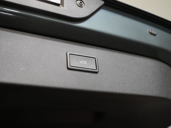 CUPRA Formentor SUV 1.4 e-Hybrid VZ Performance 245 CV (DEMO) Panorámica/ Cuero/ Matrix/ Control de crucero adaptativo/ Cierre eléctrico/ Memoria/ 19