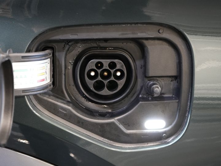 CUPRA Formentor SUV 1.4 e-Hybrid VZ Performance 245 CV (DEMO) Panorámica/ Cuero/ Matrix/ Control de crucero adaptativo/ Cierre eléctrico/ Memoria/ 19