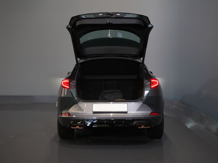 CUPRA Formentor SUV 1.4 e-Hybrid VZ Performance 245 CV (DEMO) Panorámica/ Cuero/ Matrix/ Control de crucero adaptativo/ Cierre eléctrico/ Memoria/ 19