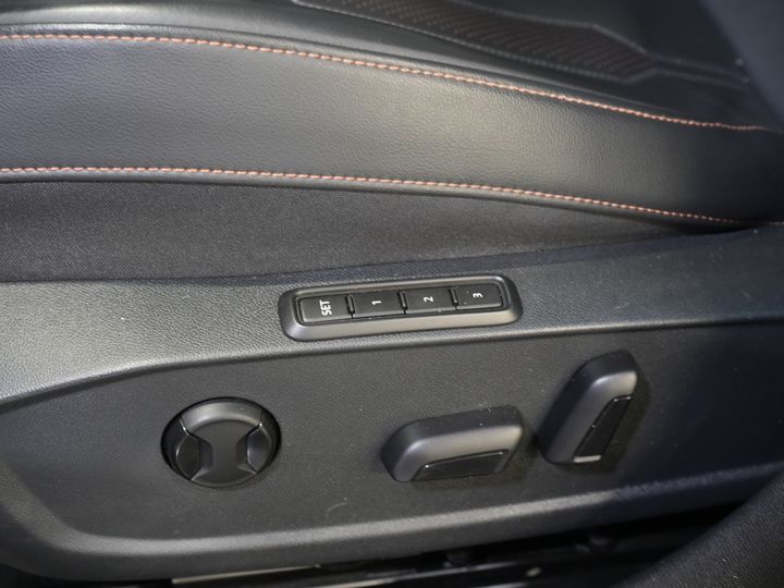 CUPRA Formentor SUV 1.4 e-Hybrid VZ Performance 245 CV (DEMO) Panorámica/ Cuero/ Matrix/ Control de crucero adaptativo/ Cierre eléctrico/ Memoria/ 19