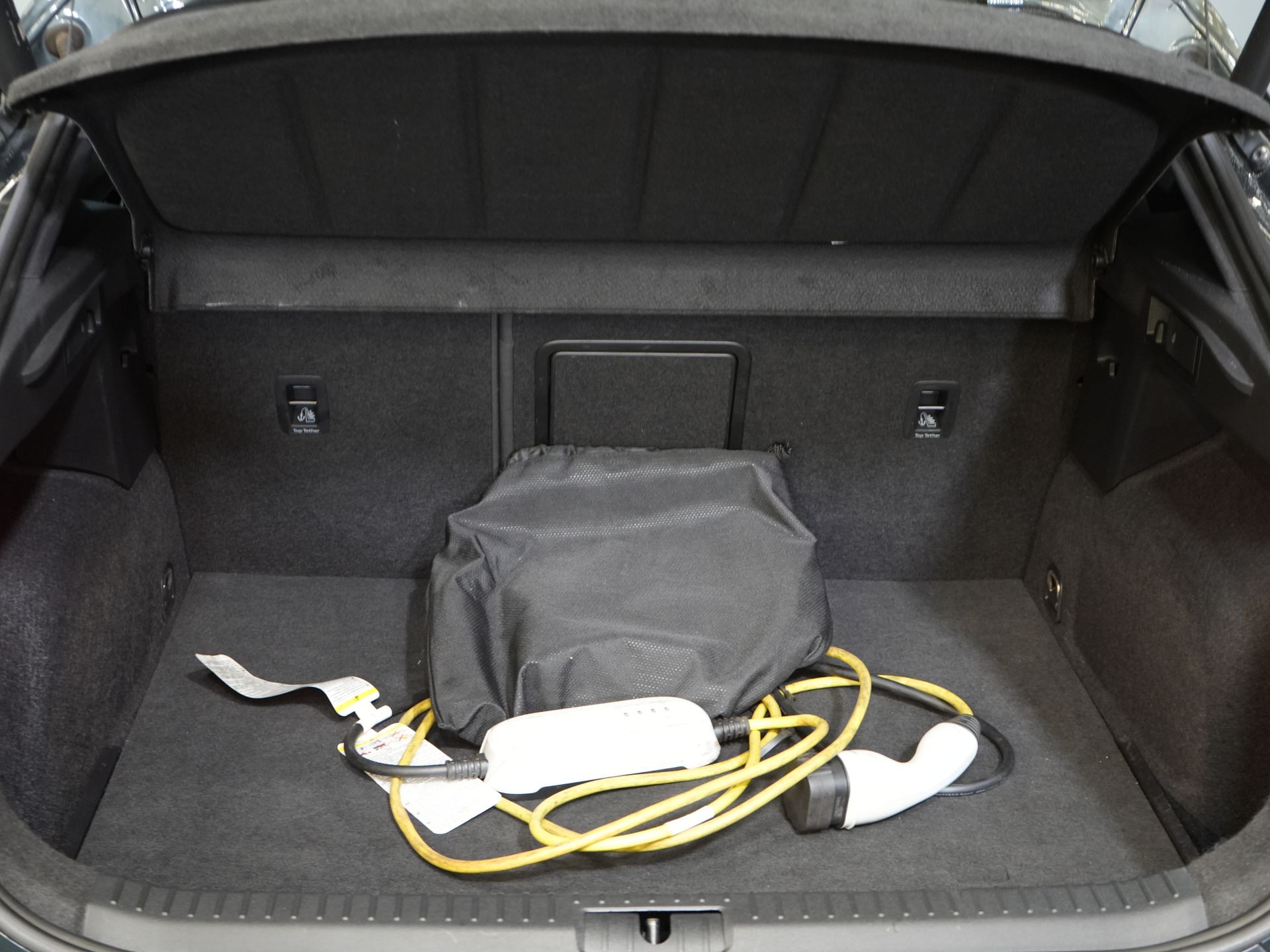 CUPRA Formentor SUV 1.4 e-Hybrid VZ Performance 245 CV (DEMO) Panorámica/ Cuero/ Matrix/ Control de crucero adaptativo/ Cierre eléctrico/ Memoria/ 19