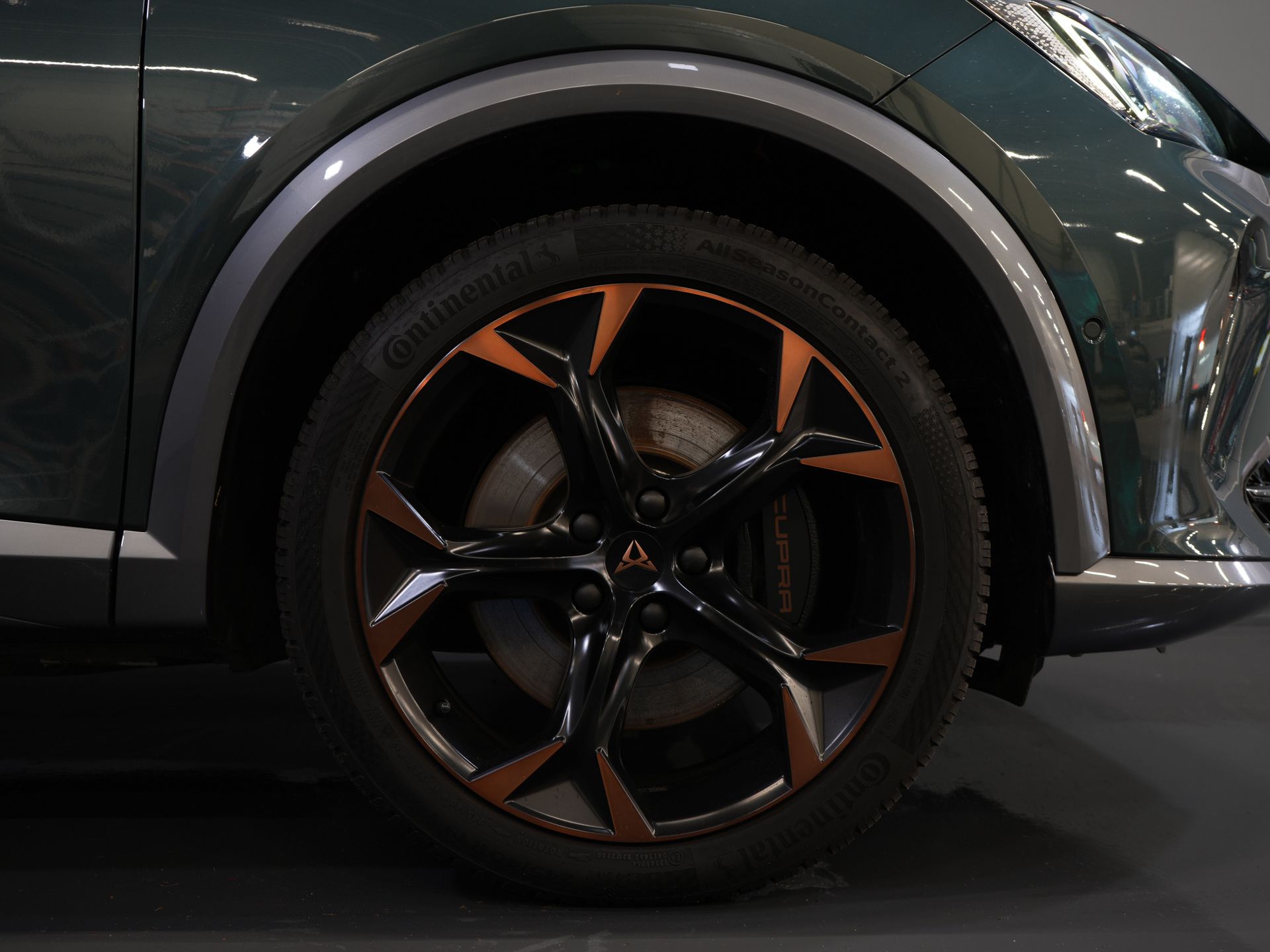 CUPRA Formentor SUV 1.4 e-Hybrid VZ Performance 245 CV (DEMO) Panorámica/ Cuero/ Matrix/ Control de crucero adaptativo/ Cierre eléctrico/ Memoria/ 19