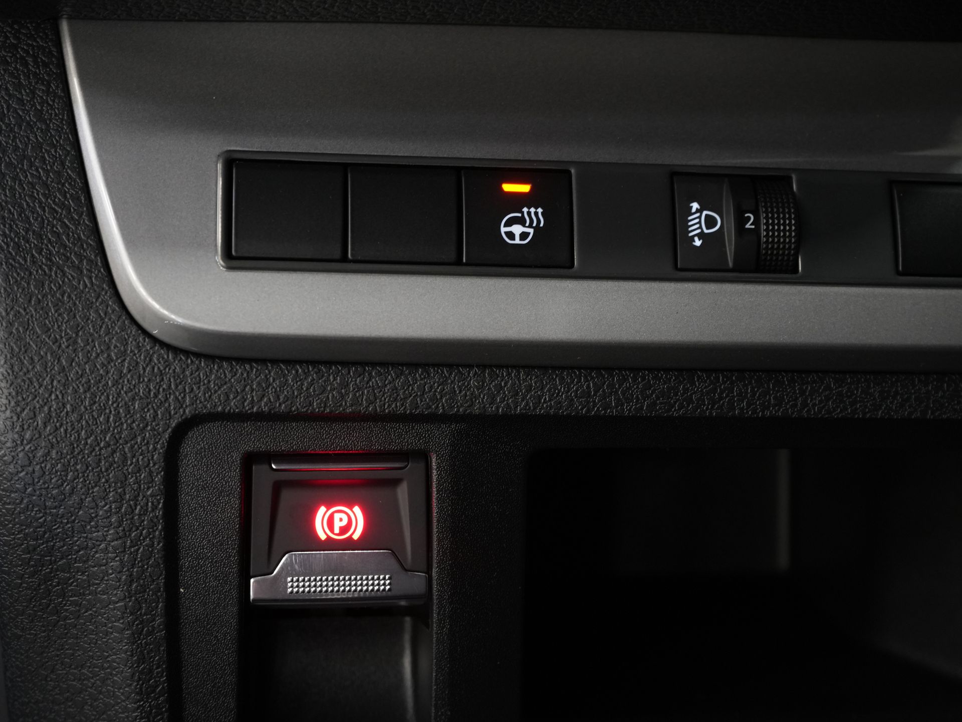 Toyota PROACE Electric Worker Van 75 kWh L3 345 km WLTP LED/ Schnellladegerät/ Keyless/ Adapt.Cruise/ Steerverw./ Stoelverw./ Navi/ Carplay/ Kamera/ PDC/ Airco