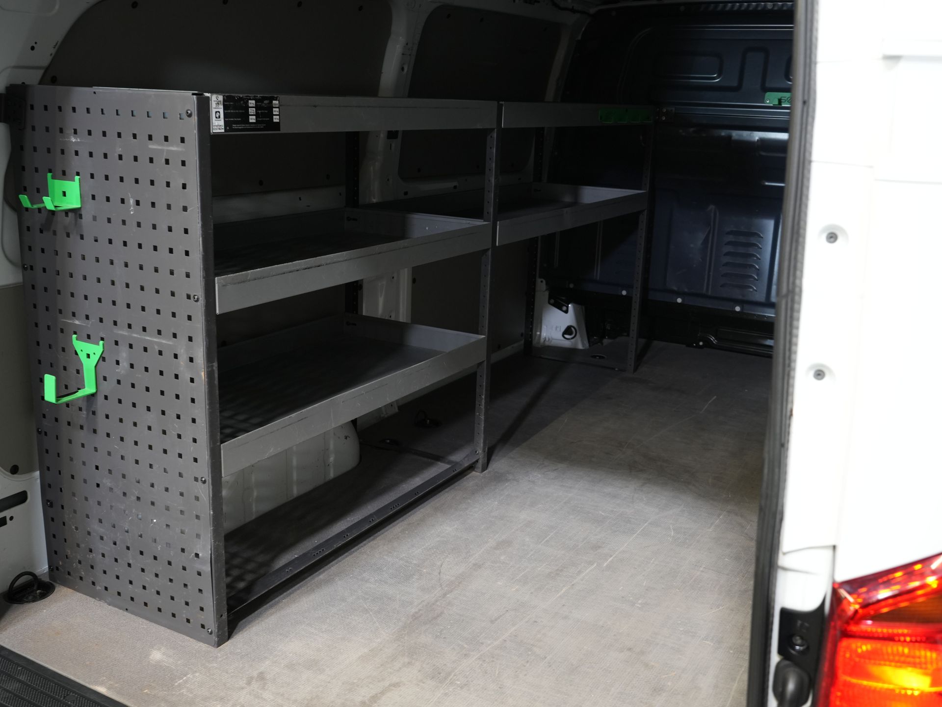 Mercedes-Benz Vito Van 119 CDI Aut. XL L3 LED/ Stand heater/ Seat heating/ Carplay/ Navi/ Camera/ PDC/ LMV/ Cruise/ Towing hook/ Air conditioning
