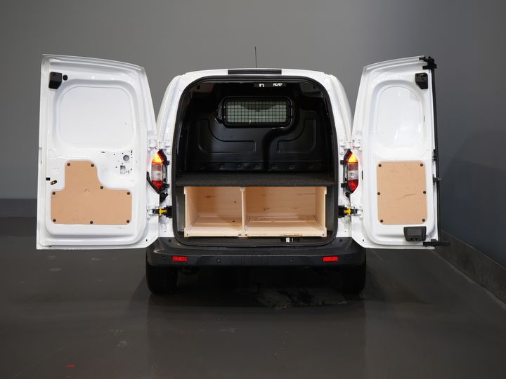 Ford Transit Courier Фургон 1.0 EcoBoost Limited БЕНЗИН БЕЗ ПОДАТКУ! Carplay/ Камера/ Клімат/ Круїз-контроль/ PDC/ LMV/ DAB