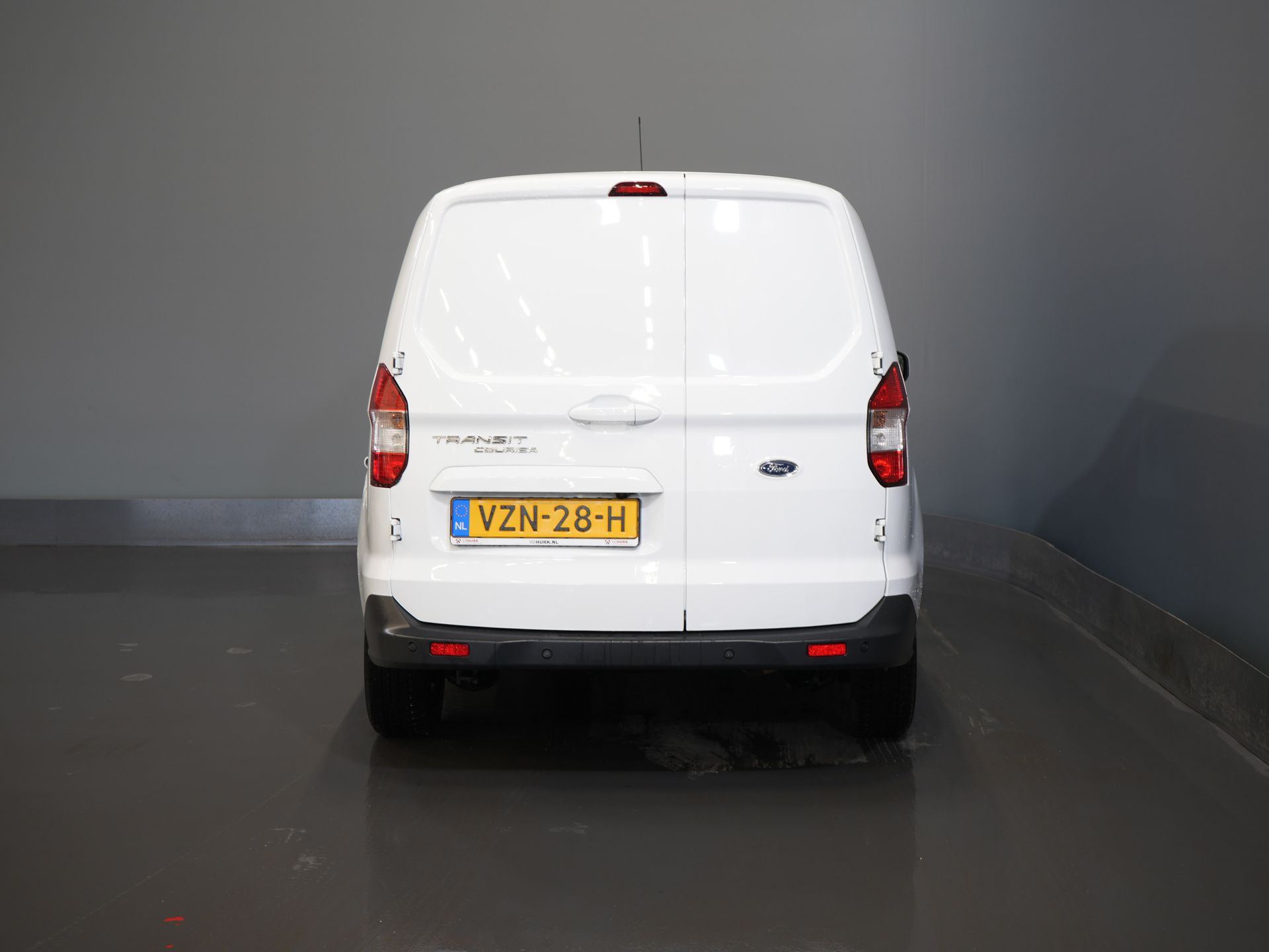 Ford Transit Courier Фургон 1.0 EcoBoost Limited БЕНЗИН БЕЗ ПОДАТКУ! Carplay/ Камера/ Клімат/ Круїз-контроль/ PDC/ LMV/ DAB