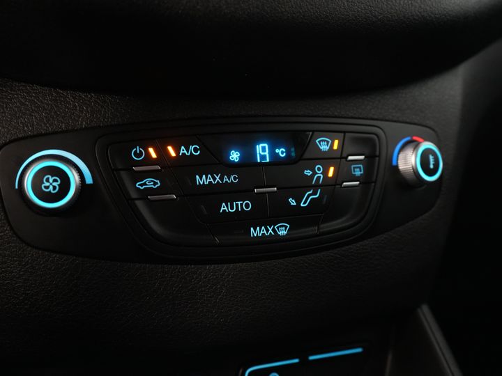 Ford Transit Courier Furgone 1.0 EcoBoost Limited BENZINA ESENTE DA BPM! Carplay/ Telecamera/ Climatizzatore/ Cruise control/ PDC/ LMV/ DAB