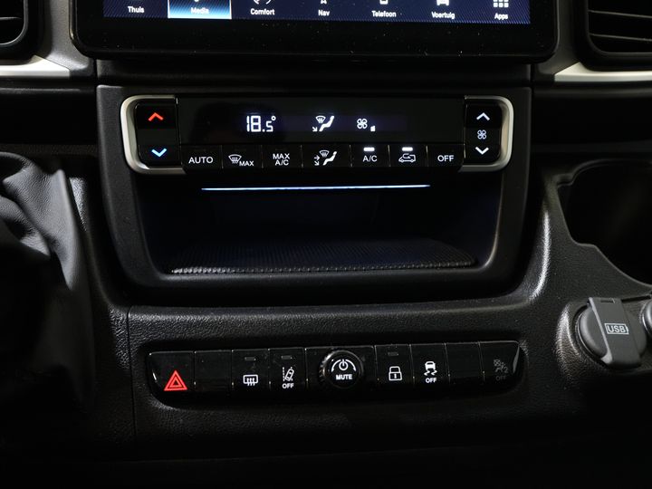 Peugeot Boxer Bestelbus 2.2 HDi L2H2 LED/ Carplay/ Climate/ Navi/ Camera/ Cruise/ PDC