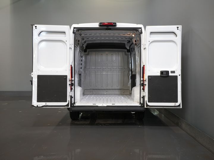 Peugeot Boxer Bestelbus 2.2 HDi L2H2 LED/ Carplay/ Climate/ Navi/ Camera/ Cruise/ PDC
