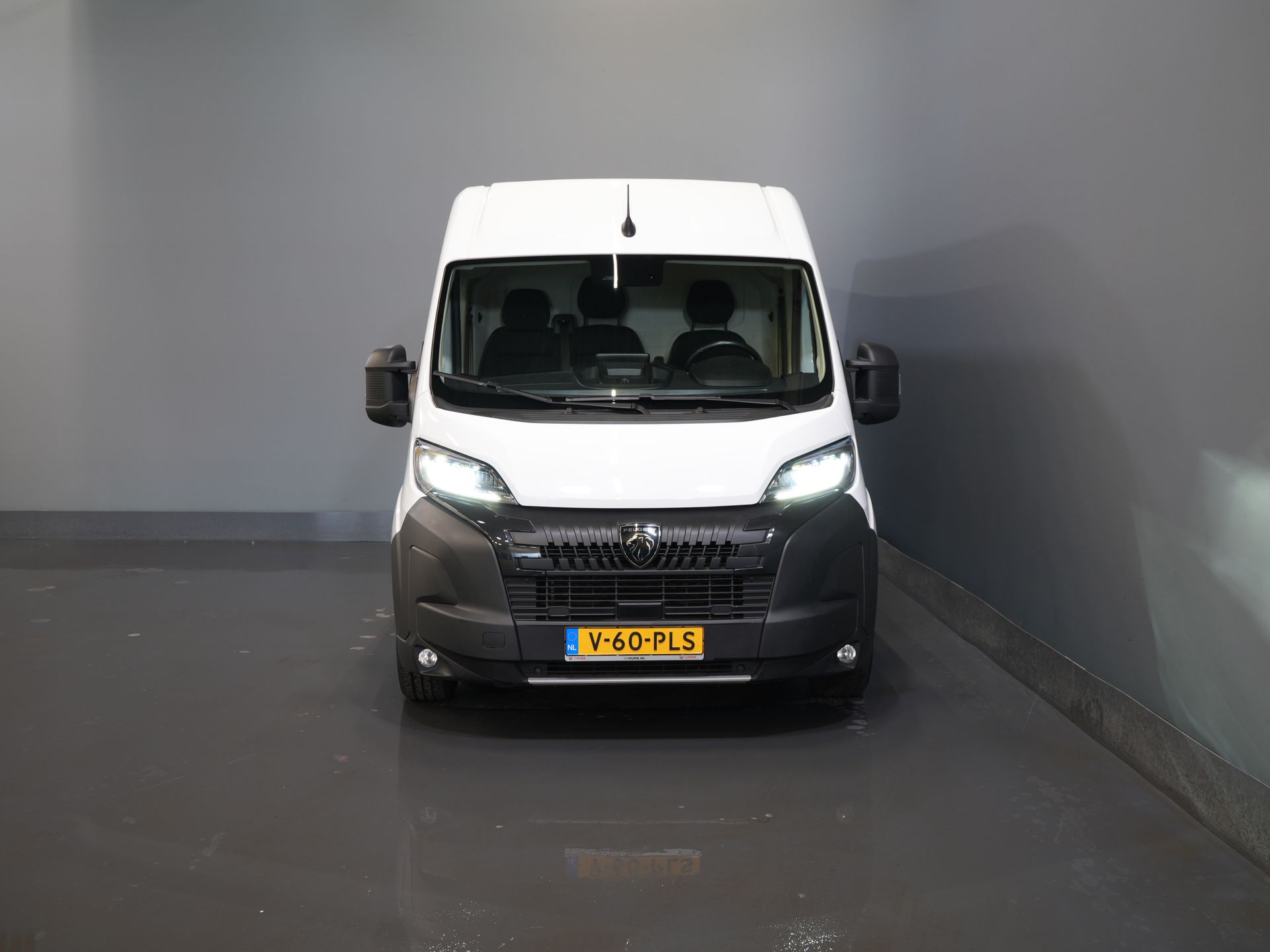 Peugeot Boxer Bestelbus 2.2 HDi L2H2 LED/ Carplay/ Climate/ Navi/ Camera/ Cruise/ PDC