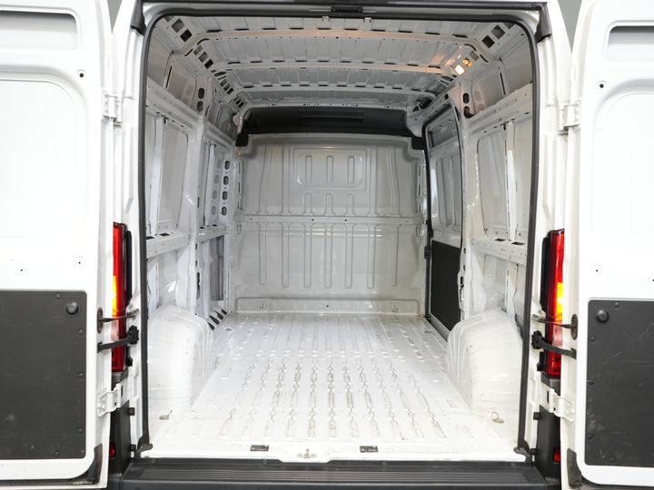 Peugeot Boxer Bestelbus 2.2 HDi L2H2 LED/ Carplay/ Climate/ Navi/ Camera/ Cruise/ PDC