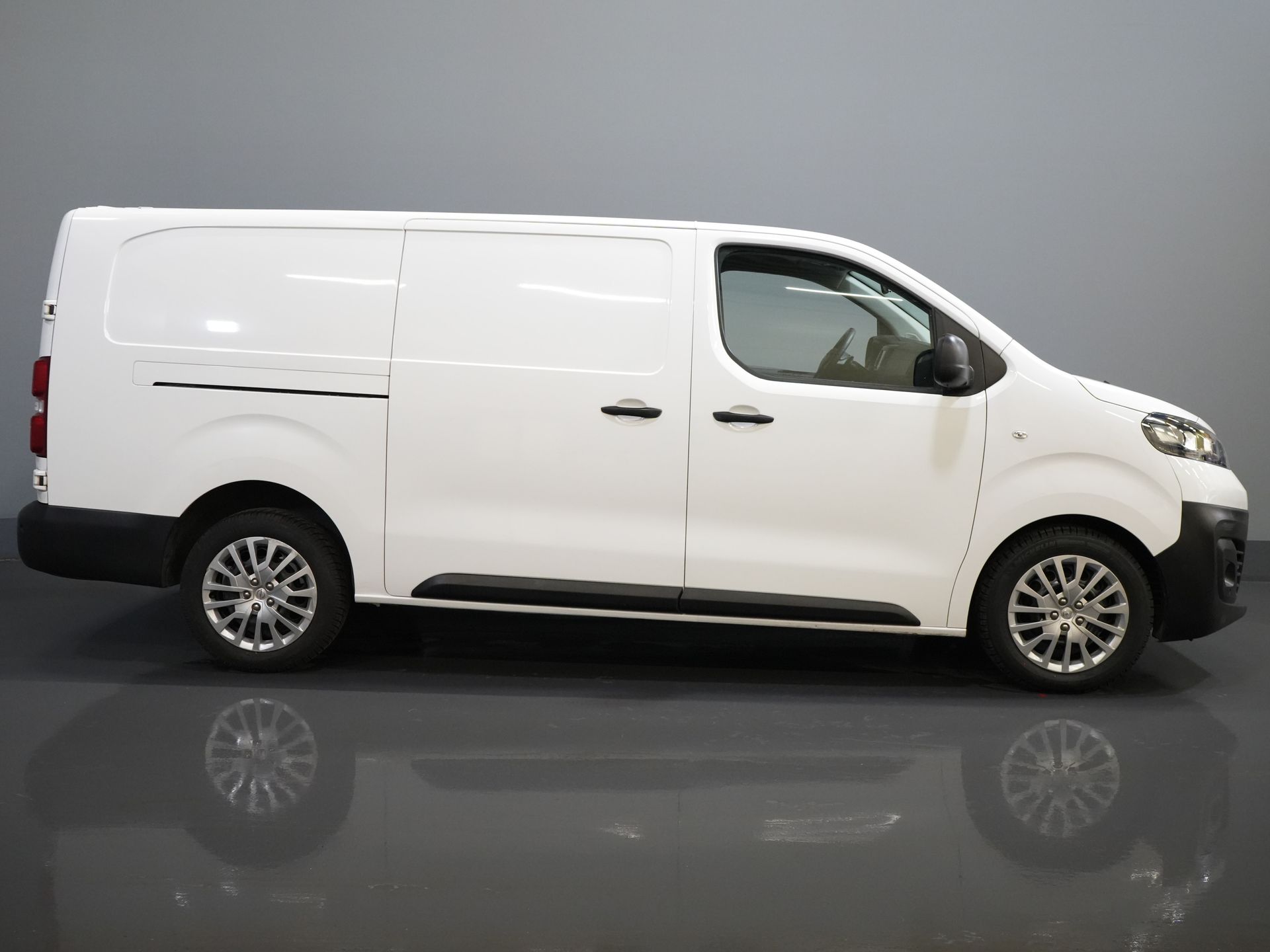 Opel Vivaro Van 2.0 CDTI 180 к.с. авт. L3 Підігрів сидінь/ Carplay/ PDC/ Круїз/ Airco