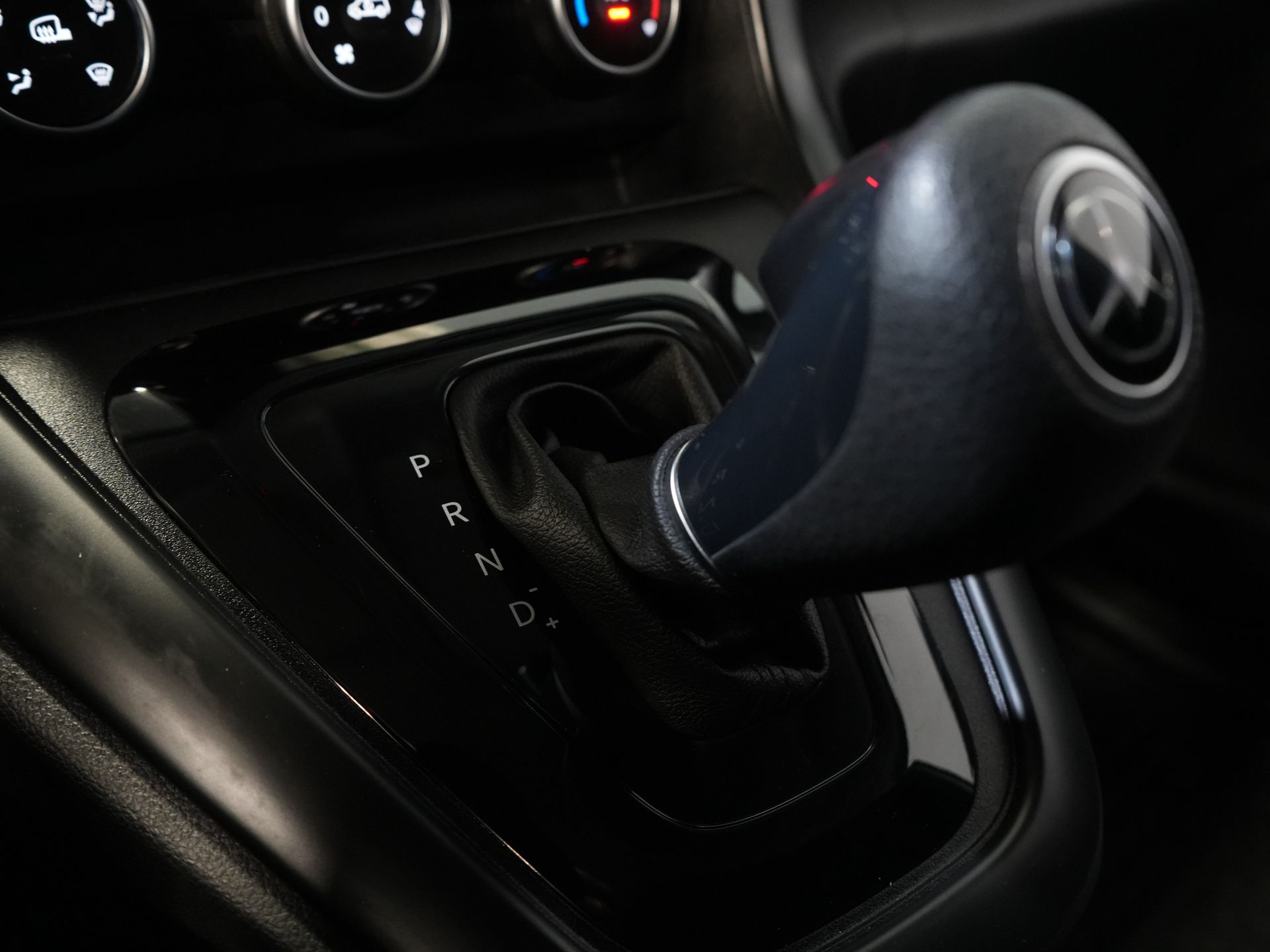 Mercedes-Benz Citan Van 110 CDI Aut. 2x Schiebetür/ Innenraum/ Sitzheizung/ Carplay/ Kamera/ Cruise/ Abschlepphaken/ Klimatisierung