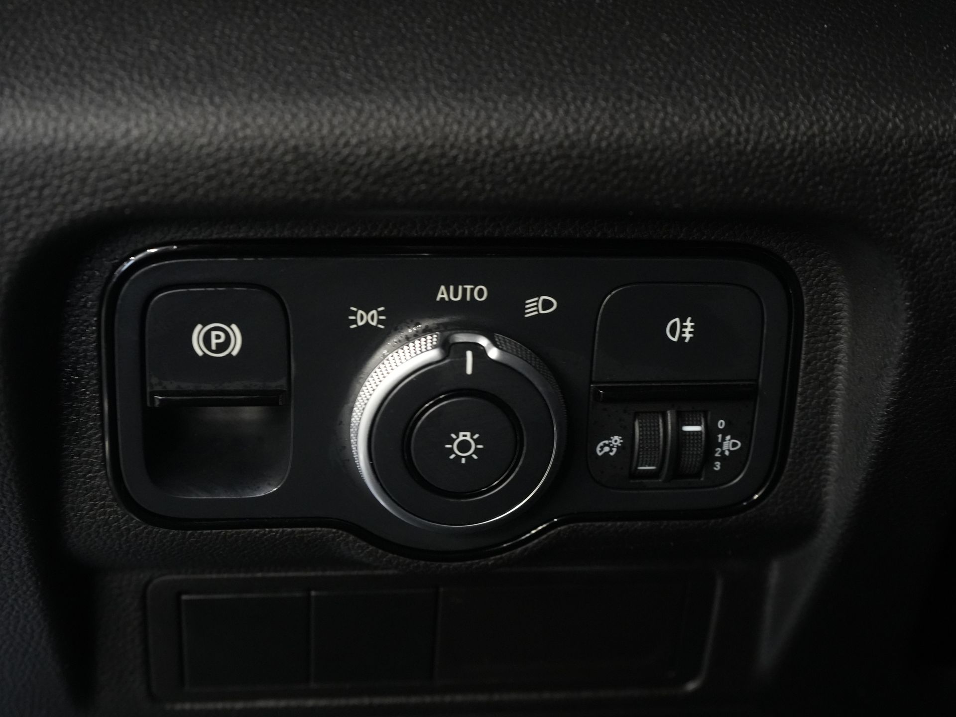 Mercedes-Benz Citan Van 110 CDI Aut. 2x Schiebetür/ Innenraum/ Sitzheizung/ Carplay/ Kamera/ Cruise/ Abschlepphaken/ Klimatisierung