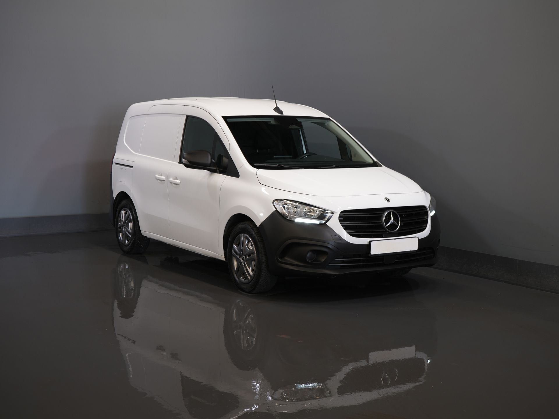 Mercedes-Benz Citan Van 110 CDI Aut. 2x Schiebetür/ Innenraum/ Sitzheizung/ Carplay/ Kamera/ Cruise/ Abschlepphaken/ Klimatisierung