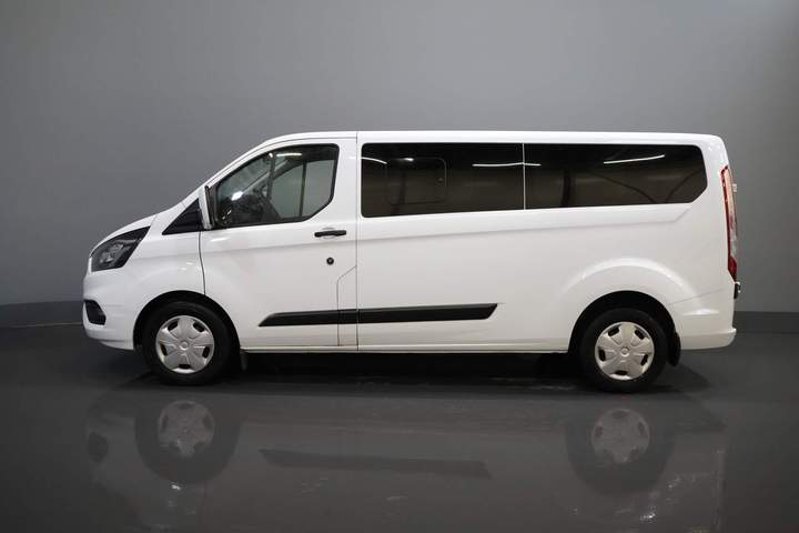 Ford Transit Custom Personentransporter 2.0 TDCI 130 PS L2 € 33.207 inkl. MwSt./BPM Combi/ Kombi/ Cruise/ Kamera/ PDC V+A/ Airco