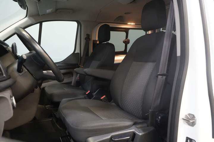 Ford Transit Custom Personentransporter 2.0 TDCI 130 PS L2 € 33.207 inkl. MwSt./BPM Combi/ Kombi/ Cruise/ Kamera/ PDC V+A/ Airco